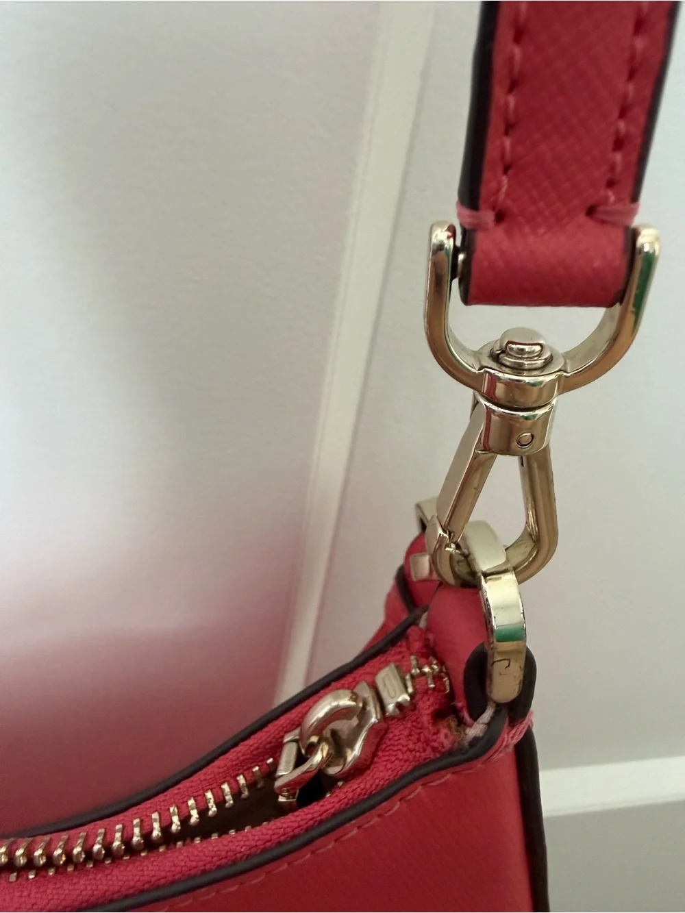 kate spade staci crossbody in dark watermelon gelato VGUC